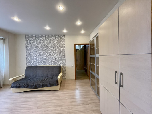 Продам трехкомнатную (3-комн.) квартиру, Братская ул, 17к2, Москва г