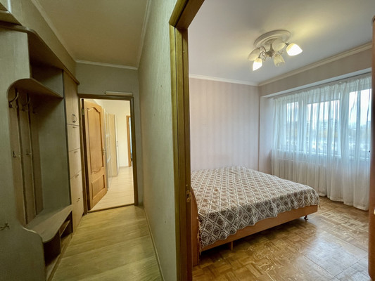 Продам трехкомнатную (3-комн.) квартиру, Братская ул, 17к2, Москва г