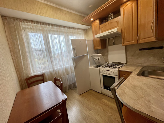 Продам трехкомнатную (3-комн.) квартиру, Братская ул, 17к2, Москва г