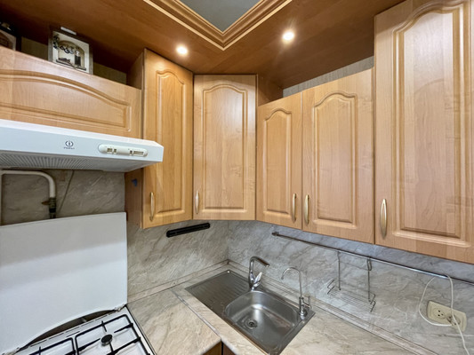 Продам трехкомнатную (3-комн.) квартиру, Братская ул, 17к2, Москва г