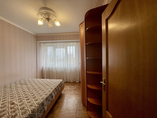 Продам трехкомнатную (3-комн.) квартиру, Братская ул, 17к2, Москва г