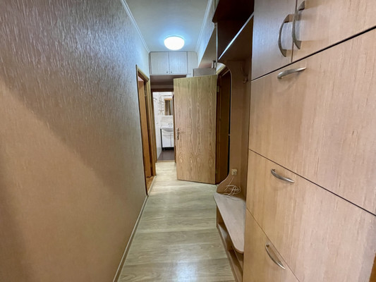 Продам трехкомнатную (3-комн.) квартиру, Братская ул, 17к2, Москва г