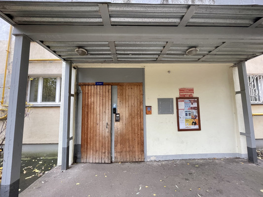 Продам трехкомнатную (3-комн.) квартиру, Братская ул, 17к2, Москва г