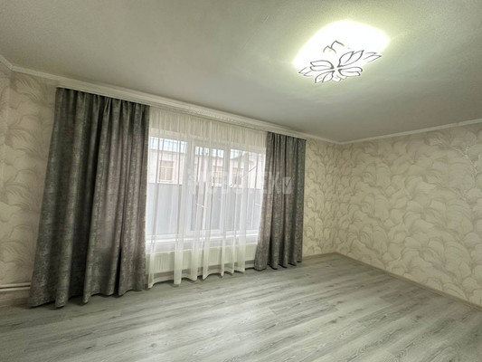 Продам однокомнатную (1-комн.) квартиру, Привокзальная ул, 4кб, Курганинск г