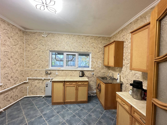 Продам однокомнатную (1-комн.) квартиру, Привокзальная ул, 4кб, Курганинск г