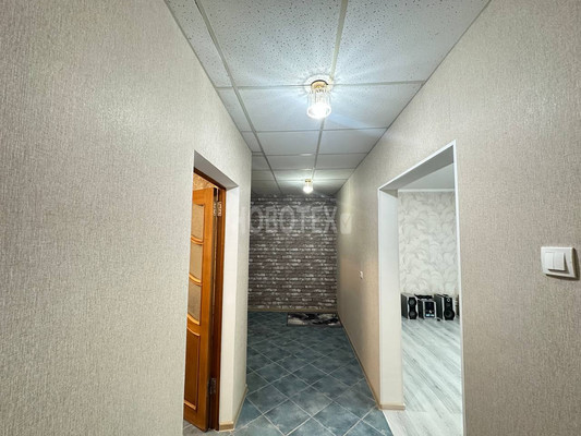 Продам однокомнатную (1-комн.) квартиру, Привокзальная ул, 4кб, Курганинск г