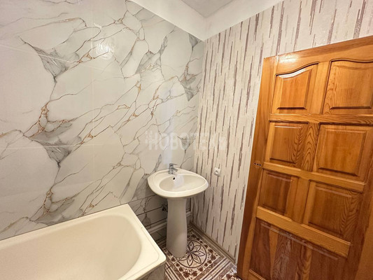 Продам однокомнатную (1-комн.) квартиру, Привокзальная ул, 4кб, Курганинск г