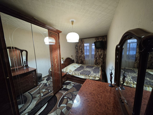 Продам трехкомнатную (3-комн.) квартиру, Михаила Бабикова проезд, 6к105, Мурманск г