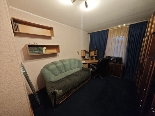 Продам трехкомнатную (3-комн.) квартиру, Михаила Бабикова проезд, 6к105, Мурманск г