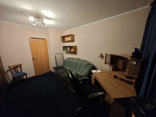 Продам трехкомнатную (3-комн.) квартиру, Михаила Бабикова проезд, 6к105, Мурманск г