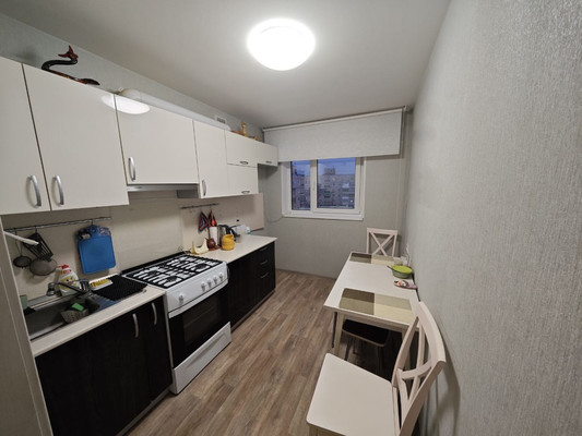 Продам трехкомнатную (3-комн.) квартиру, Михаила Бабикова проезд, 6к105, Мурманск г