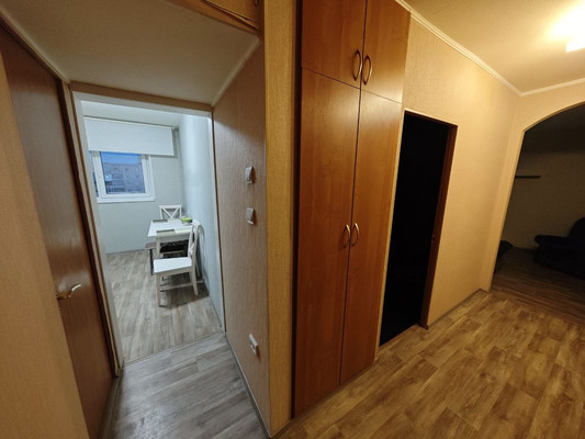 Продам трехкомнатную (3-комн.) квартиру, Михаила Бабикова проезд, 6к105, Мурманск г