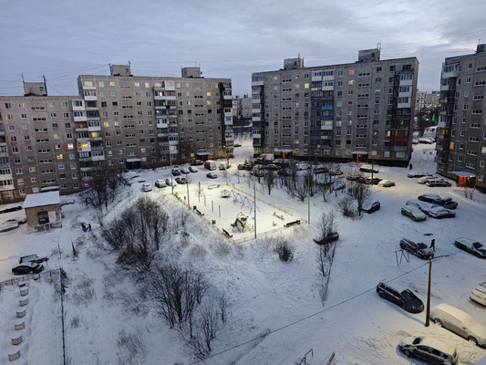 Продам трехкомнатную (3-комн.) квартиру, Михаила Бабикова проезд, 6к105, Мурманск г