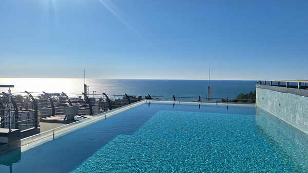 Продам трехкомнатную (3-комн.) квартиру, Санаторная (Лицейский снт) ул, 63/1, Сочи г