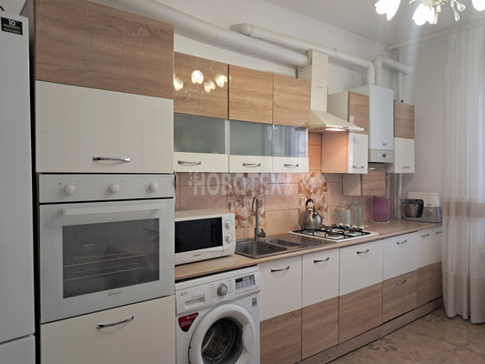 Продам двухкомнатную (2-комн.) квартиру, Кириченко ул, 11А, Горячий Ключ г