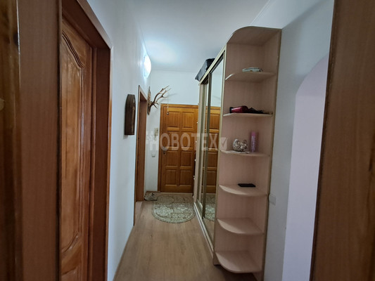 Продам двухкомнатную (2-комн.) квартиру, Кириченко ул, 11А, Горячий Ключ г