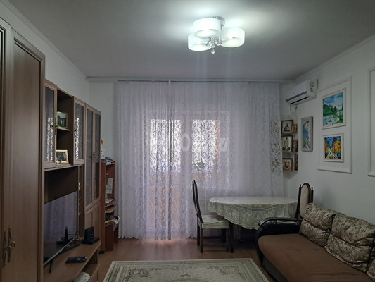 Продам двухкомнатную (2-комн.) квартиру, Кириченко ул, 11А, Горячий Ключ г