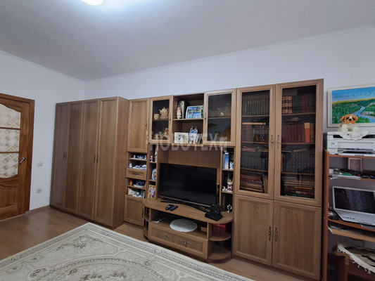 Продам двухкомнатную (2-комн.) квартиру, Кириченко ул, 11А, Горячий Ключ г