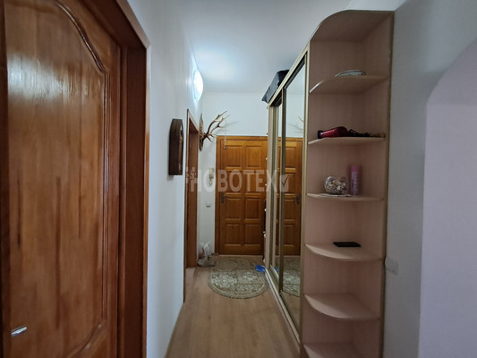 Продам двухкомнатную (2-комн.) квартиру, Кириченко ул, 11А, Горячий Ключ г