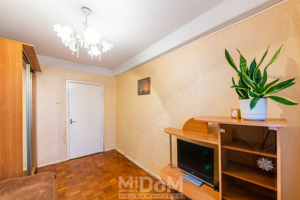 Продам двухкомнатную (2-комн.) квартиру, Художников пр-кт, 20к1, Санкт-Петербург г