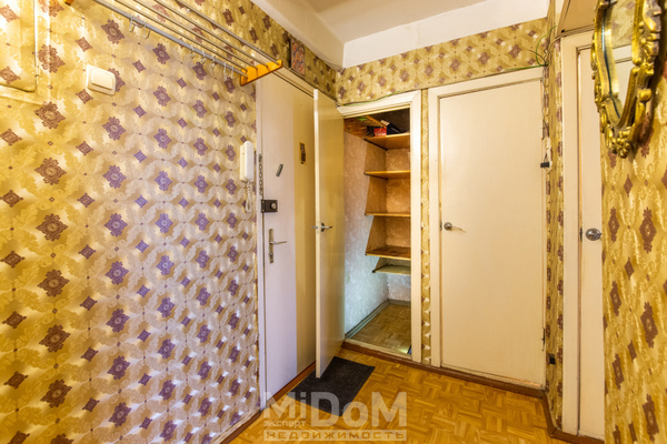 Продам двухкомнатную (2-комн.) квартиру, Художников пр-кт, 20к1, Санкт-Петербург г