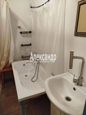 Продам 2-комн. в 3-комн. квартире, 4-я Советская ул, 31-33/10, Санкт-Петербург г