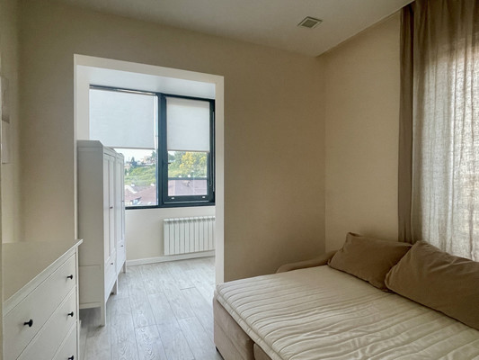 Продам трехкомнатную (3-комн.) квартиру, Санаторная (Лицейский снт) ул, 63/1, Сочи г