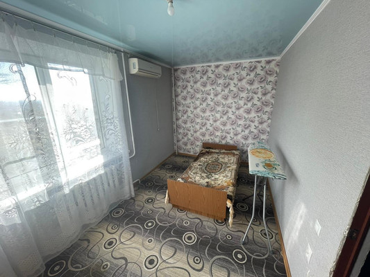 Продам трехкомнатную (3-комн.) квартиру, Краснодарская ул, 89А, Кропоткин г