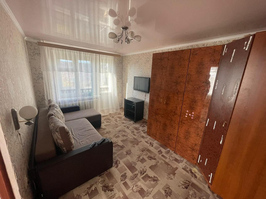 Продам трехкомнатную (3-комн.) квартиру, Краснодарская ул, 89А, Кропоткин г