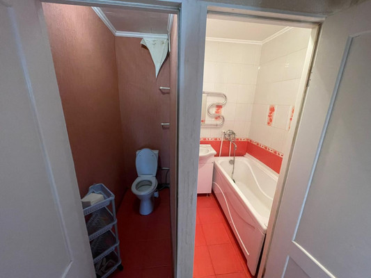 Продам трехкомнатную (3-комн.) квартиру, Краснодарская ул, 89А, Кропоткин г