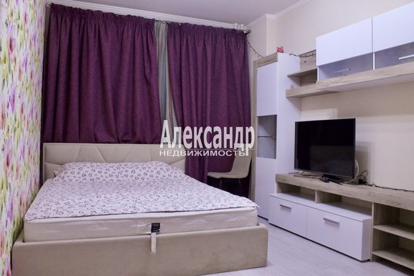 Сдам однокомнатную (1-комн.) квартиру, Воронцовский б-р, 17, Мурино п