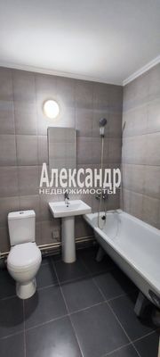 Продам двухкомнатную (2-комн.) квартиру, Шишкина ул, 307, Парголово п