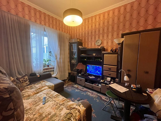 Продам однокомнатную (1-комн.) квартиру, Ефремова ул, 16к2, Симферополь г