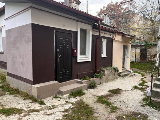 Продам однокомнатную (1-комн.) квартиру, Ефремова ул, 16к2, Симферополь г