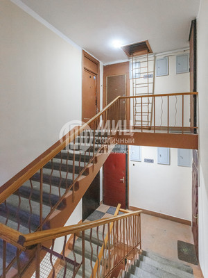 Продам двухкомнатную (2-комн.) квартиру, 13-я Парковая ул, 21, Москва г