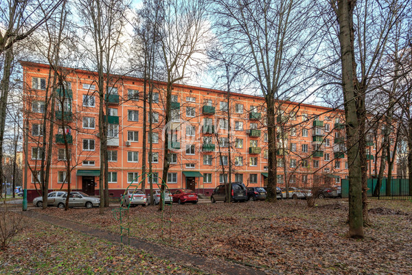 Продам двухкомнатную (2-комн.) квартиру, 13-я Парковая ул, 21, Москва г