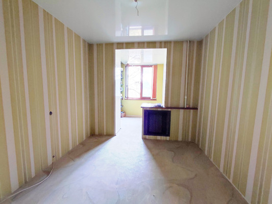 Продам трехкомнатную (3-комн.) квартиру, Марка Донского ул, 23, Симферополь г