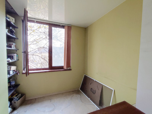 Продам трехкомнатную (3-комн.) квартиру, Марка Донского ул, 23, Симферополь г