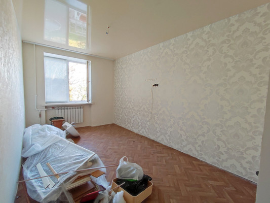 Продам трехкомнатную (3-комн.) квартиру, Марка Донского ул, 23, Симферополь г