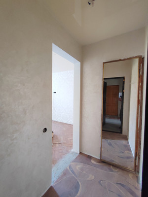 Продам трехкомнатную (3-комн.) квартиру, Марка Донского ул, 23, Симферополь г