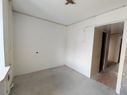 Продам трехкомнатную (3-комн.) квартиру, Марка Донского ул, 23, Симферополь г