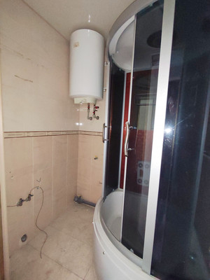 Продам трехкомнатную (3-комн.) квартиру, Марка Донского ул, 23, Симферополь г