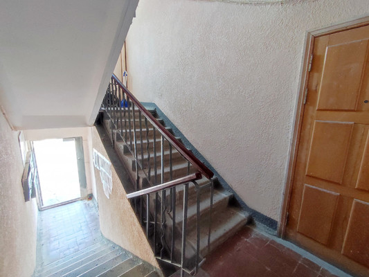 Продам трехкомнатную (3-комн.) квартиру, Марка Донского ул, 23, Симферополь г