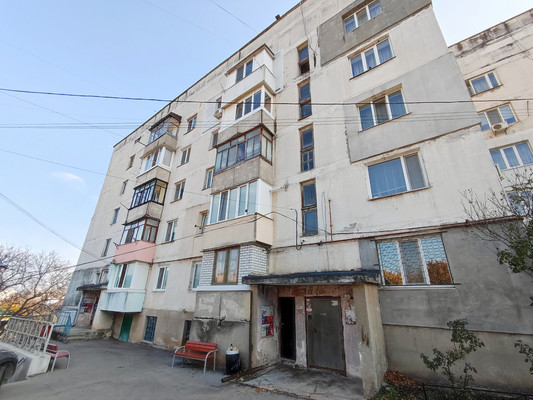 Продам трехкомнатную (3-комн.) квартиру, Марка Донского ул, 23, Симферополь г