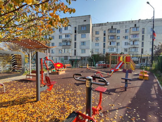 Продам трехкомнатную (3-комн.) квартиру, Марка Донского ул, 23, Симферополь г