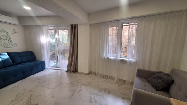 Продам однокомнатную (1-комн.) квартиру, Крымская (Центральный р-н) ул, 67/1, Сочи г