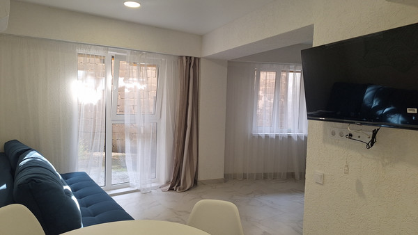 Продам однокомнатную (1-комн.) квартиру, Крымская (Центральный р-н) ул, 67/1, Сочи г