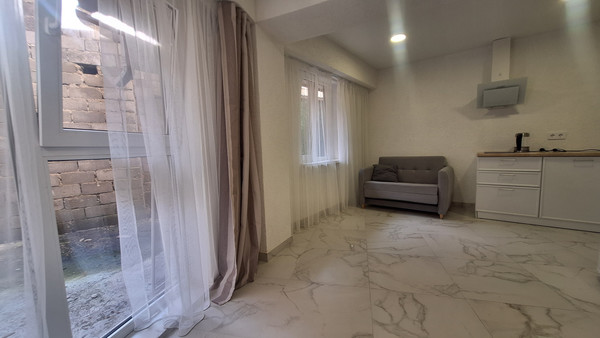 Продам однокомнатную (1-комн.) квартиру, Крымская (Центральный р-н) ул, 67/1, Сочи г