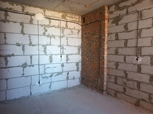 Продам двухкомнатную (2-комн.) квартиру, М.Горького ул, 111к1, Батайск г