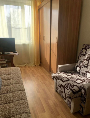 Продам многокомнатную квартиру, Садовая ул, 10, Ивангород г